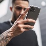 Envie de savoir à qui mon copain écrit ? On s’occupe de tout !