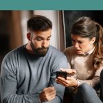 Comment trouver facilement les comptes de médias sociaux cachés de mon mari ?